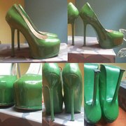 Шикарные зеленые туфли YSL РАЗМЕР 40( маломерят,  пойдут на 39)